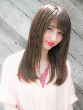 ルティア(Lutia) 柔らかベージュが可愛い