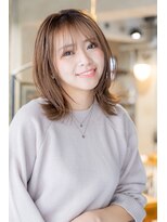 テイラー(Taylor)&nbsp;［Taylor］☆大宮　ミルクティーベージュ×ゆるふわミディ