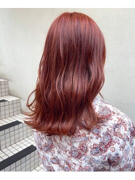 モルニ(MORNI) ピンクベージュ_マロンベージュ Aラインボブ かきあげ