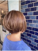 ショートボブ
