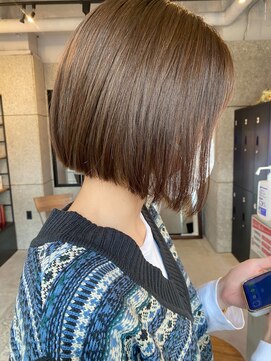 リンダテーラ(Linda tela) 【札幌　カラー/切りっぱなしボブ/ボブ/ショートボブ/ミニボブ】