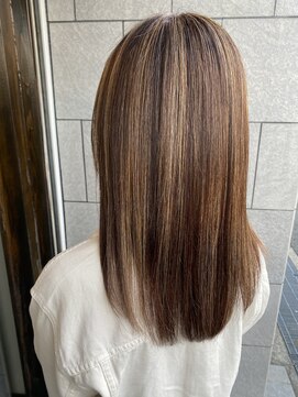 ソラーナ(SOLANA) ステラトリートメント　×   ハイライトロングスタイル