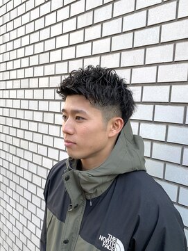 フランクスバーバーザスタンド(Frank’s barber the stand) メンズツーブロックパーマ濡れパンショートフェードF