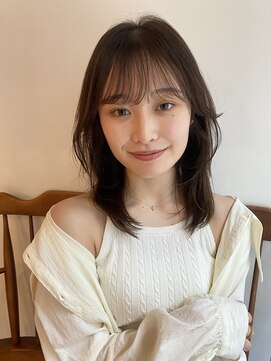 ガーランド (Garland) 大人かわいい美髪ストレート顔まわりレイヤーカットまろベージュ