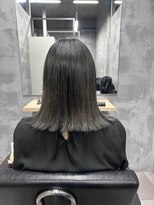 ネウィ 赤羽(newi) アッシュグレーのエアタッチハイライトロブ