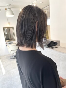 ラボリア(LABO li'a) グレージュカラー