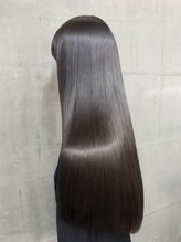 ★年間2000人以上の髪質改善施術を手掛ける美容師が、豊富な知識と技術であなたの理想の美髪を叶えます★
