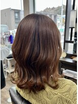 アバディブロス(Abadi Bros)&nbsp;やわらか外ハネミディアムヘア