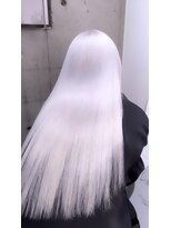 モニカ 原宿店(MONIQA) ホワイトカラー