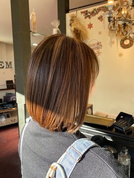 ローレン(LOREM) 内巻き、ミディアム、ハイライト10.3デザインカラー