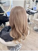 ミルクティーベージュ/ロングヘア/平塚美容室/ブリーチカラー