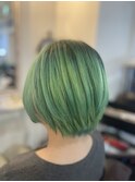 派手髪グリーンカラー