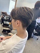 ヌークバイラヴェスト 四日市(neuk by lovest)&nbsp;【neuk服部】リバースセンターパート外国人風ハイライト