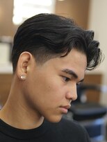 ザ チョップ ショップ ハラジュク(THE CHOP SHOP HARAJUKU)&nbsp;原宿渋谷理容室テーパーフェードカットメンズセンターパート