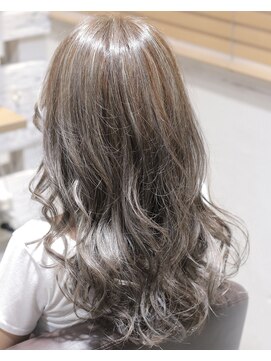 リアンバイアリュール(Lian by Allure) 「Lian by Allure」小田桐 潤 グレージュハイライト☆