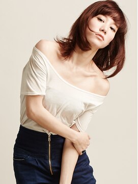 アドナイン(add9) 小顔になれる外ハネレイヤースタイル