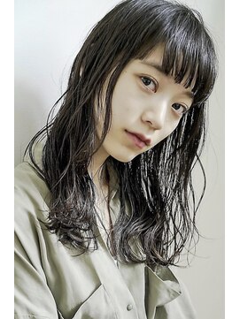 ネイヴィル(navile) [navile 小林] レイヤーミディアム×シアーダークアッシュ