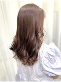 ピンクベージュ
