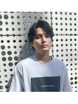 ガル(GALL) 黒髪でもキマる！リバースセンターパート