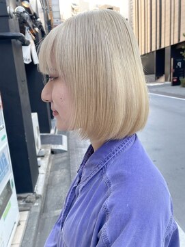 ルーブ トウキョウ(Loob. TOKYO) ミルクティーベージュ切っぱなしボブタッセルボブハイトーン韓国