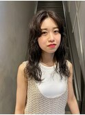 20代30代大人可愛いロングウルフくせ毛風パーマアッシュベージュ