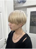 ホワイトベージュカラー