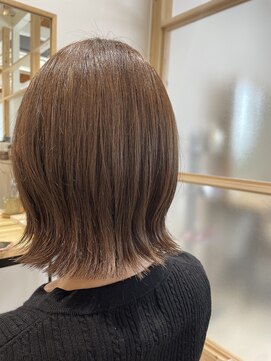 ルーム 富木島店(room) 切りっぱなしボブ/透明感カラー