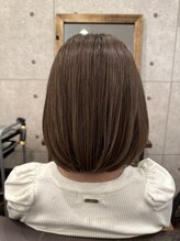 【クロナトリートメント】重すぎないツヤとまとまりで、大人の美髪を実現