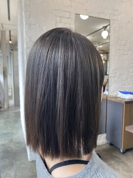 ロンド(RONND) 艶感ストレート×切りっぱなしボブ