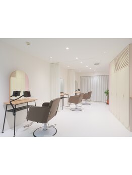 【三軒茶屋駅南口】女性スタイリストのみの隠れ家サロンでリラックスしたひとときをお過ごしください－