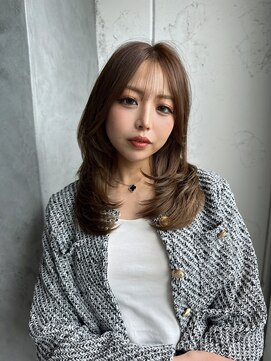 美髪レイヤーカット/顔まわりレイヤー/ミデ ィアムレイヤー