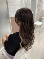 ホワイト(White)&nbsp;編み込みハーフツイン♪