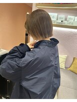 メルク ユニ(merc.uni)&nbsp;オリーブベージュナチュラルショート0731