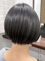 シキオリ(SHIKIORI)&nbsp;自然な丸みがかわいいショートボブ！