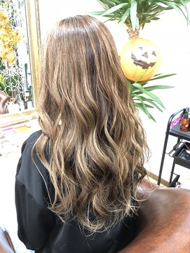 リリー ヘアーアンドビューティー(Lily) ミルフィーユハイライトベージュ