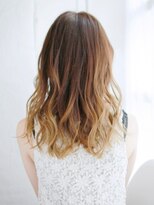 ナル 白山神社参道通り店(nalu)&nbsp;グラデーションカラーのウェービーカール