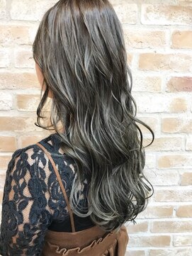 ティンク 港南台 (Tink) オリーブカラー