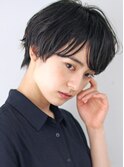 黒髪　すっきり　マッシュショート　丸み　小顔