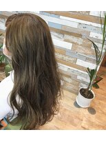 ハウオリ ヘアーワークス(Hauoli hair works)&nbsp;ホリゾンタルハイライト×インディゴ