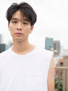 アカ(ACA) 刈り上げ　バーバー　パーマ　センターパート［札幌/大通］