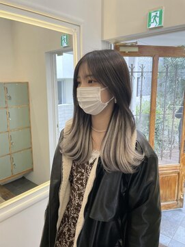 ログ オモテサンドウ(L.O.G OMOTESANDO) 『インナーカラーエクステ』自然な仕上がり 10代20代 表参道