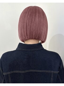 ローネス(LONESS) ストンと落ちるシルエットが大人気◎丸くならないぷつっとボブ