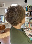 白髪ぼかしショート