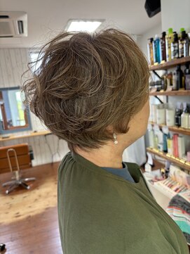 ヘアーサロン凛 白髪ぼかしショート