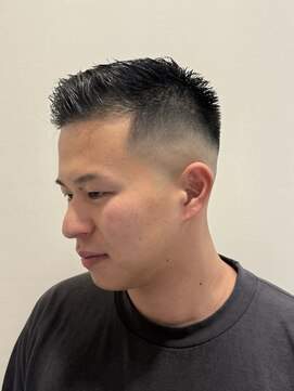 ヘアーアンドグルーミング ヨシザワインク(HAIR&GROOMING YOSHIZAWA Inc.) メンズバーバーベリーショートフェードフェザーアップスタイル
