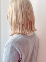 セイドット リー(Say. Ree)&nbsp;Say.外ハネボブブリーチハイトーンアッシュブロンド表参道青山