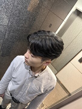 センターパート/神田/メンズ/バーバー/理容室/メンズカット/眉毛