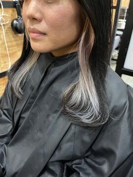 privatesalon SOLEIL  white インナーで白髪ぼかしカラー