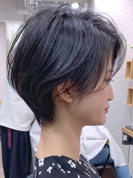 アヴァロン(AVALON) 30.40代にオススメ×美シルエット×耳かけショート◎