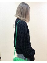 バーチョ(bacio)&nbsp;ホワイトブロンドバレイヤージュ ボブ　【Insta→bacio_ozawa】